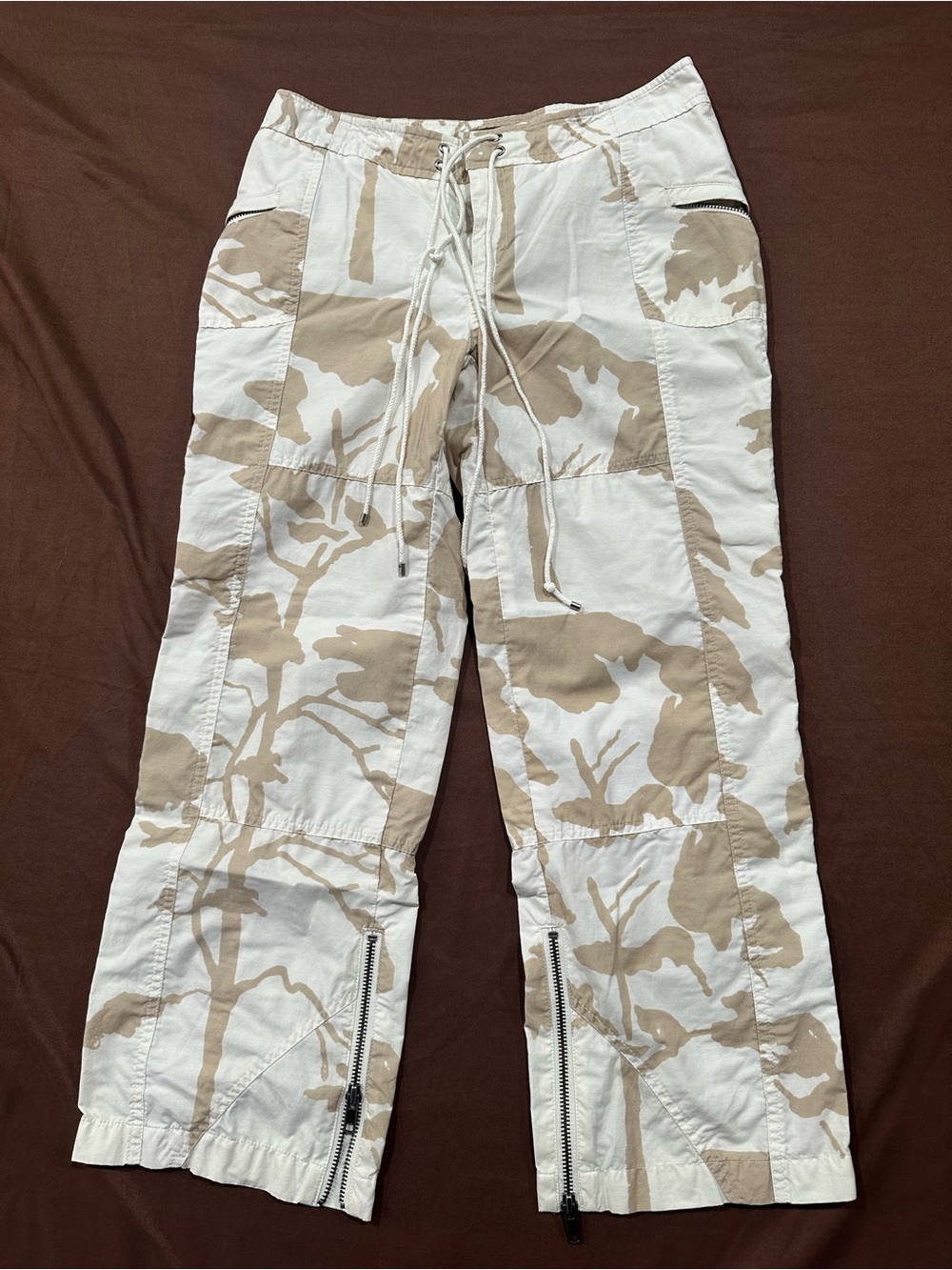 Club Monaco Beige & White Camouflage Capri Pants